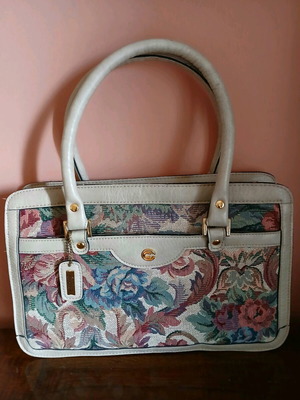 Cornell γυναικεία τσάντα χειρός μεταχειρισμένη, μπεζ τεχνητό δέρμα και ταπισερί