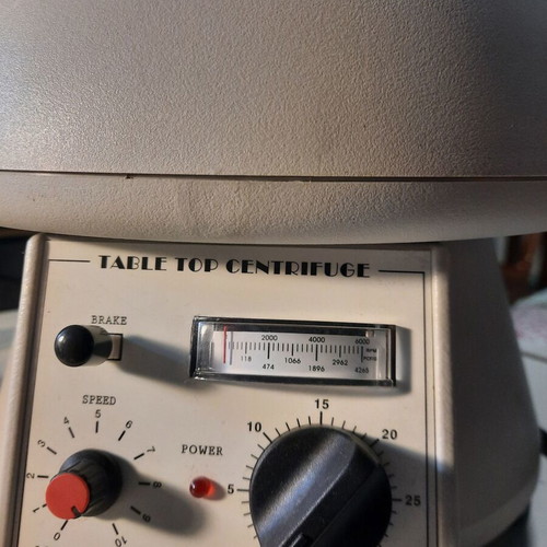 Digisystem Table Top Centrifuge Machine DSC-200T like new