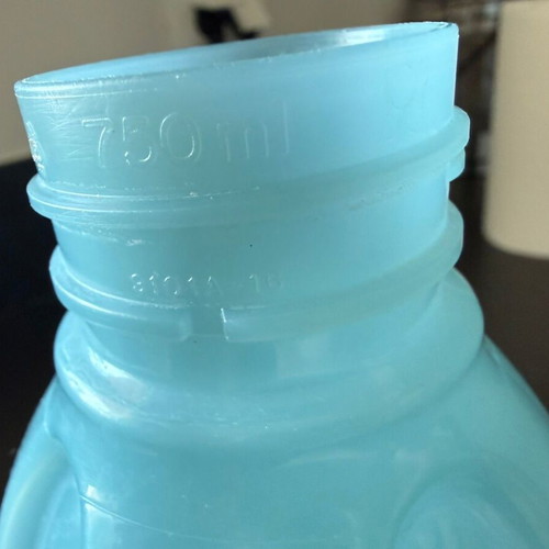 Tupperware plastic bottle 750ml used, light blue