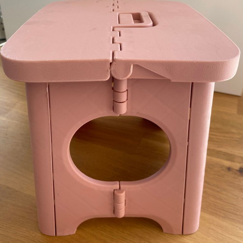 Folding stools set of 2, like new, pink plastic