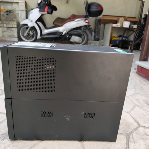 UPS APC Smart UPS SMT3000 3000VA used for repair