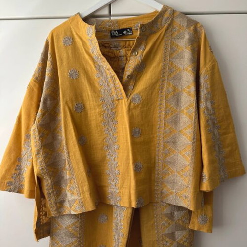 FIA fashion set gold like new, size S/M