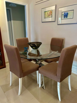 Dining set with Marmaridis glass table and IKEA chairs like new