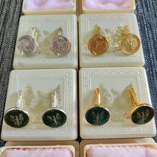 Cufflinks of the seventh anniversary, April 21 set!