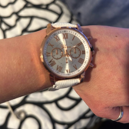 Wristwatch new unisex with white synthetic leather strap