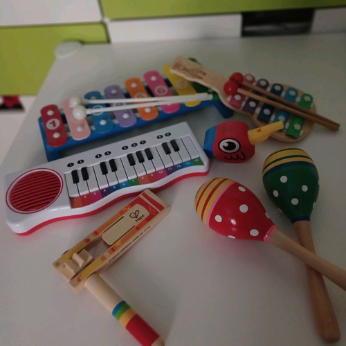 Children's musical instruments like new, set of 7 wooden and metal