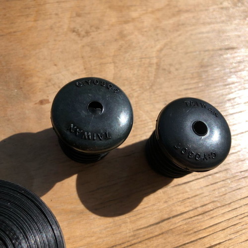 Bicycle Handlebar Tape Set with End Caps Made in Taiwan New