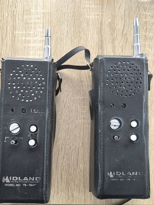Midland VHF portable radios pair used, model 1976-1979