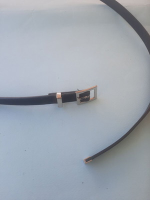 H&M women's belt narrow black like new, size 95