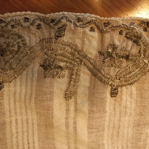Soufli silk tsevres used with gold thread