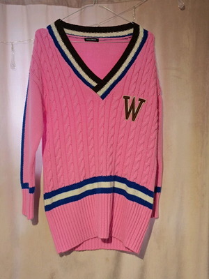 Long knitted sweater in pink used, size M