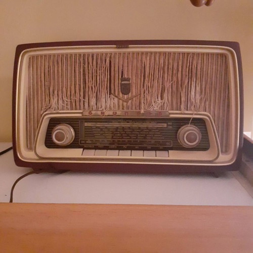 Grundig radio from 1950 with tubes used