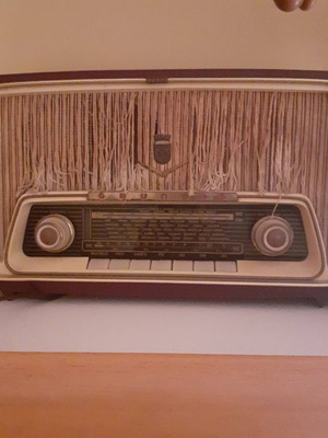 Grundig radio from 1950 with tubes used