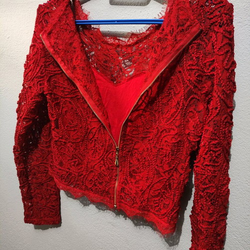 Zara women's crop top like new, red lace with zipper