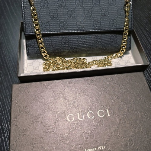 Gucci Guccissima Mini Pochette Wallet on Chain like new black leather