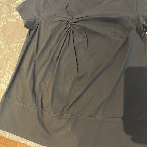 Zini blouse small, used, poplin with V neckline and A-line