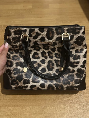 Handbag like new with leopard print