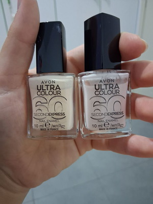 Avon Ultra Colour nail polish set of 2, like new