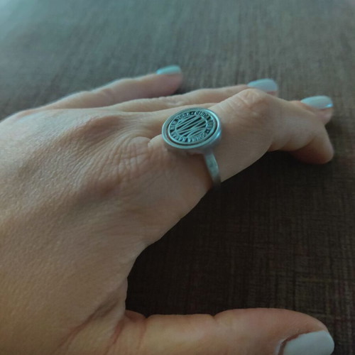 DKNY ring size 54 like new, silver