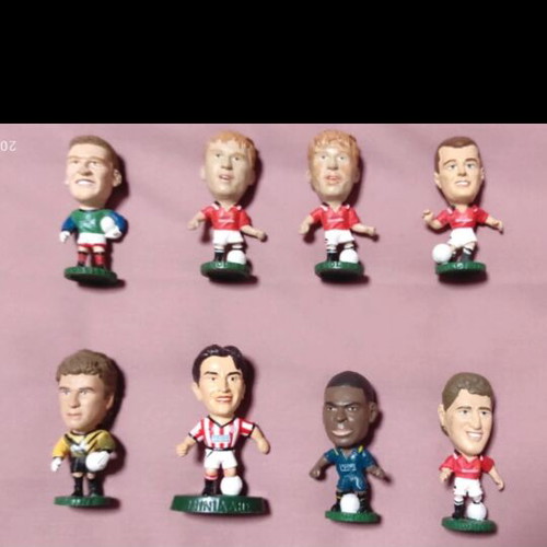 Football player figures new official replicas from Manchester United and Olympiacos