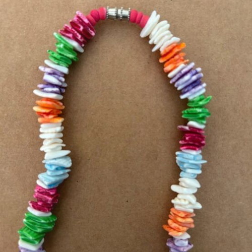 Multicolor shell necklace like new