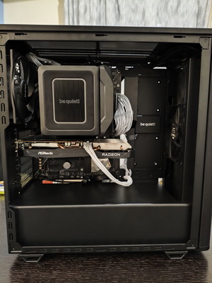 Gaming PC Ryzen 5 16GB DDR4 500GB NVMe SSD AMD Radeon RX 6600 like new