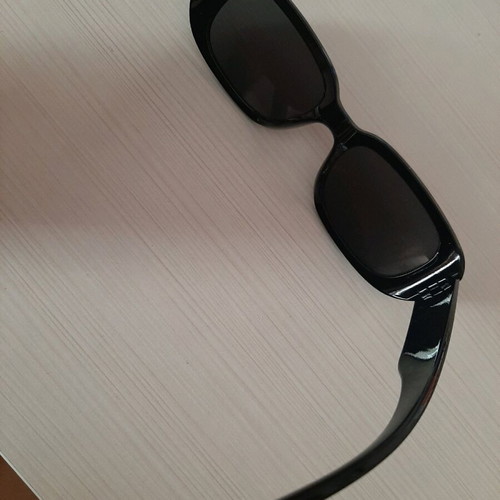 Black sunglasses like new