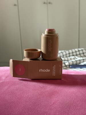 Rhode Pocket Blush Piggy new unused
