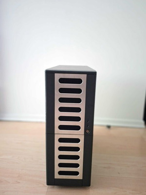 Chieftec CH-03 Full Tower PC Case with Thermaltake 750W Power Supply like new