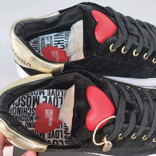 Love Moschino velvet shoes size 39 like new, black sneakers