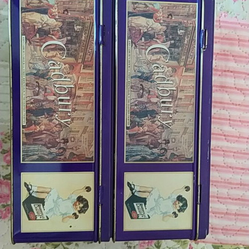 Cadbury's vintage biscuit tins set of 2 used from the 90s