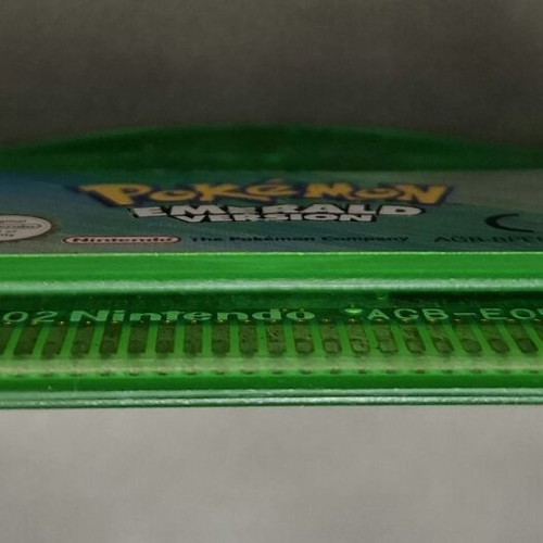Pokemon Emerald Game Boy Advance cartridge used, authentic with dry battery