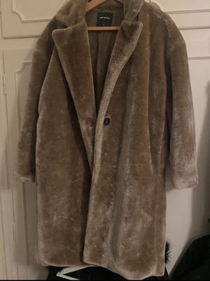 Pink Woman midi fur coat like new, beige brown