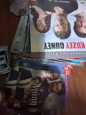 Συλλογή DVD μεταχειρισμένα, 300 δίσκοι, διάφορα είδη