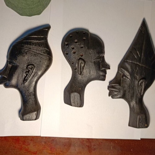 African art decorations used, pack with damage