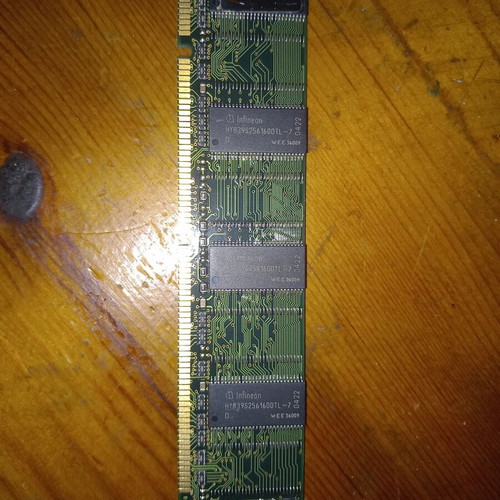 Infineon 256MB DDR1 RAM used, vintage