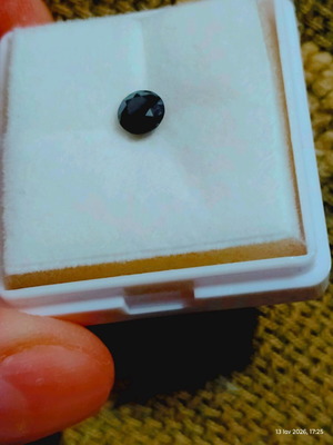 Natural diamond black colour 0.75 carat without fluorescence with certificate