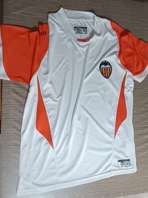 Valencia C.F. jersey large by Draps Center and Nike travel pouch like new