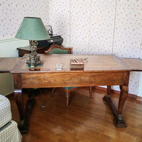 Antika desk used, walnut with brass details