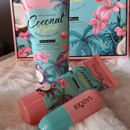 Body hydration set with coconut scent new