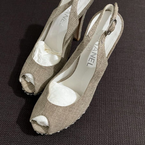 Chanel Beige Canvas Peep Toe Slingback Sandals size 39 like new