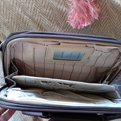 Cosmetic bag new brown, dimensions 0.30 x 0.39 m