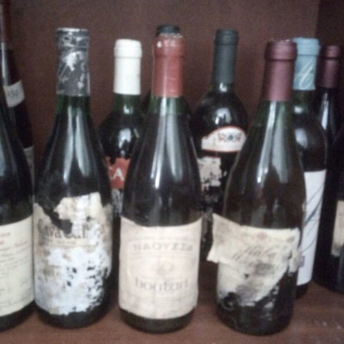 Boutari wines used, pack of 25 bottles from 50s to 70s