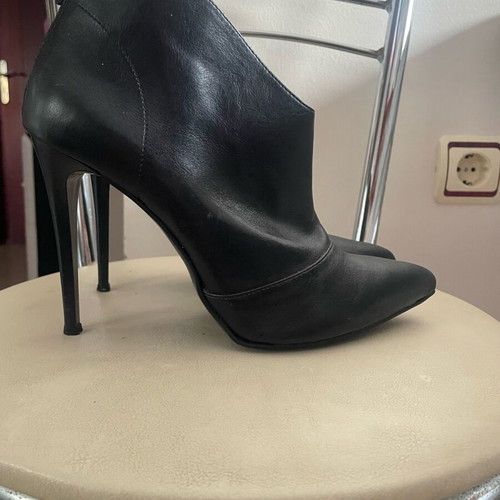 Geo Ramo ankle boots like new, black, size 39