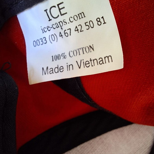 F1-Live.com vintage red baseball cap with laurel embroidery