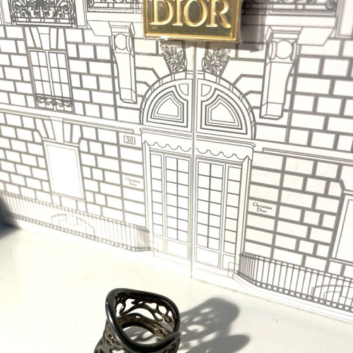Sevalier ring like new with beautiful design