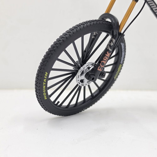 Downhill MTB Die-Cast Metal Bike 1:8 Scale like new with suspension and disc brakes
