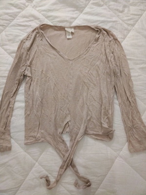 T-shirt with tie Medium