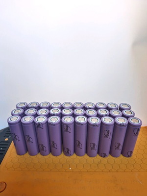Μπαταρίες Hongli 18650 3.7V 1200mAh σαν καινούργιο