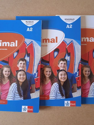 Maximal A2 pack of 3 books like new, German